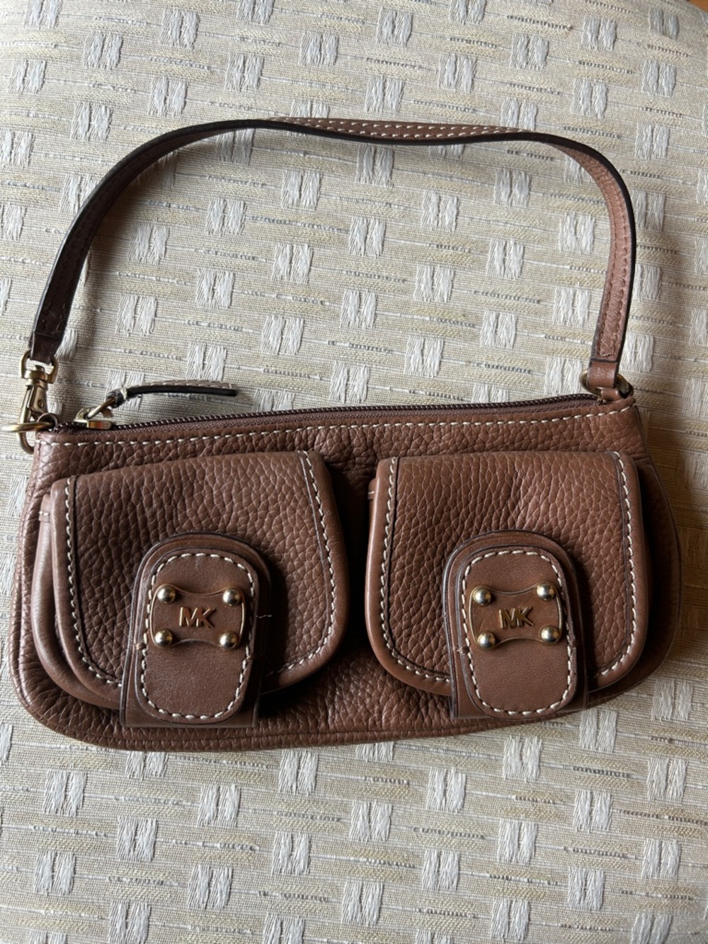 Michael Kors Leather Brown Pebbled Leather Double Pocket Shoulder Purse. - Picture 11 of 11